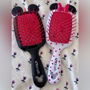 New Unbrush Limited Edition Mickey & Minnie Mouse Brush Set
